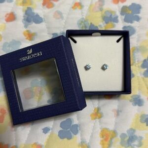 Swarovski blue stud earrings